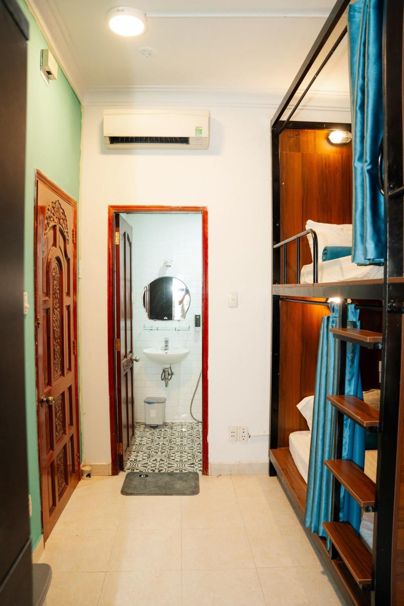 4-Bed Mixed Dormitory Room